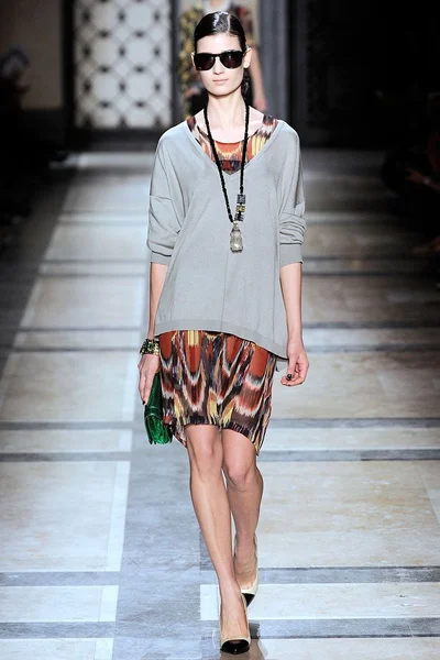 Look 9